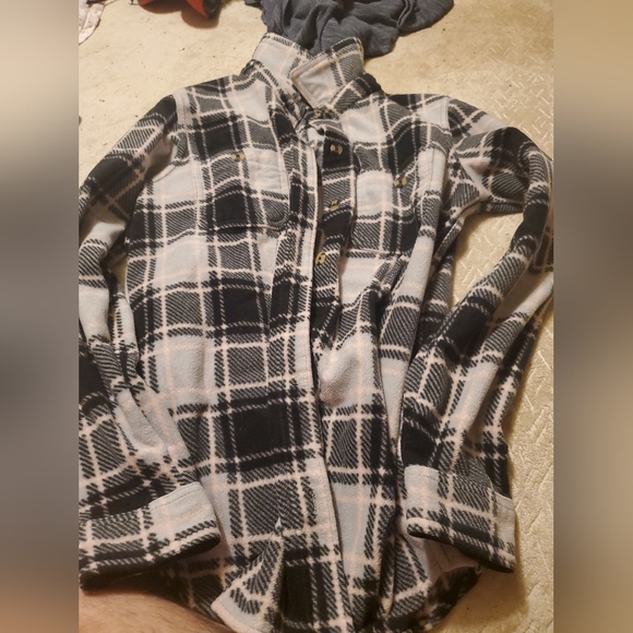 Time And Tru Button Up Shirt Longsleeves - Picture 1 of 6